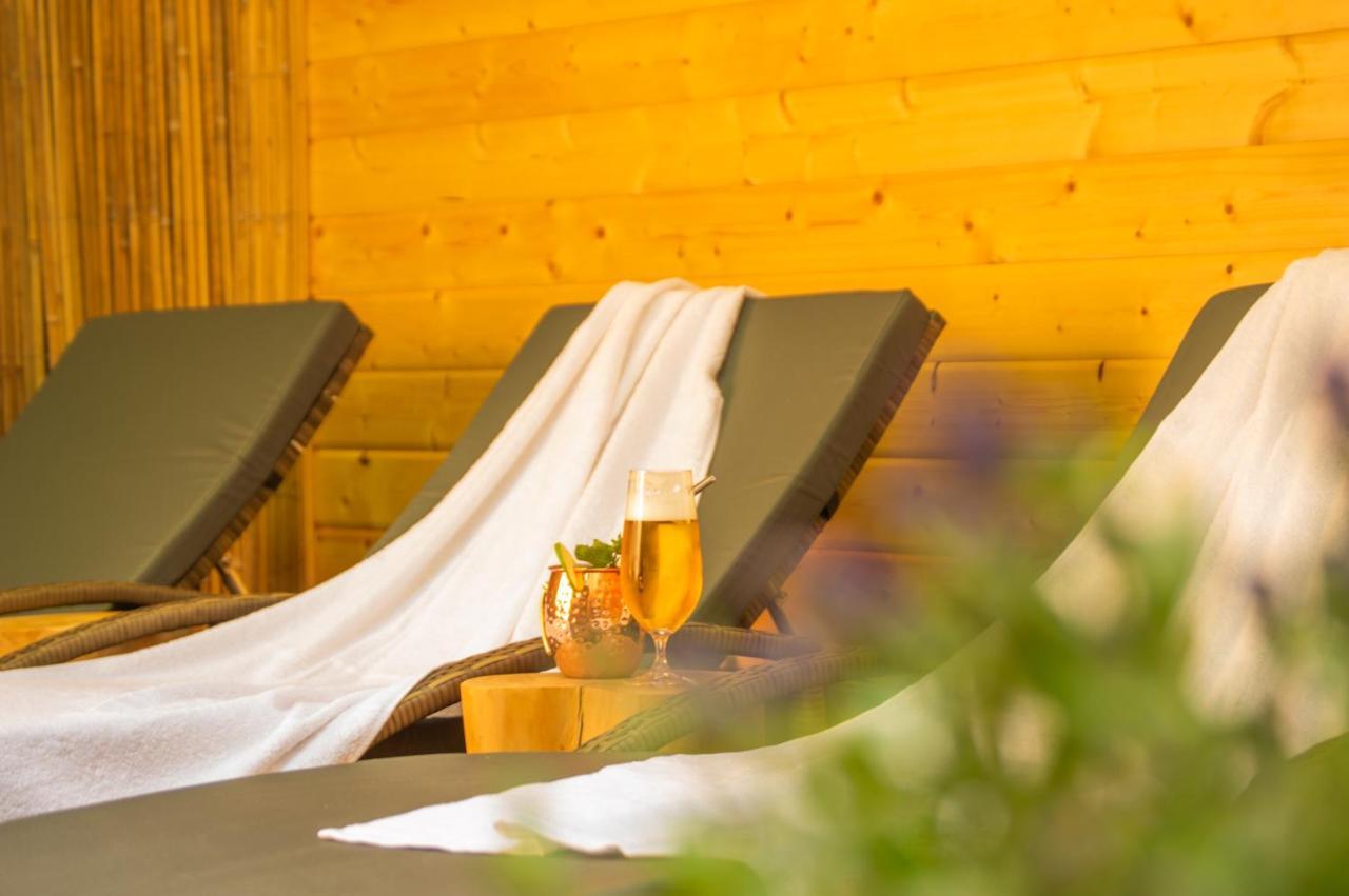 Wellnessoase Mitten In Triberg Triberg im Schwarzwald Exterior photo
